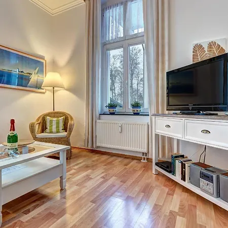 Apartman Frieda 2 *